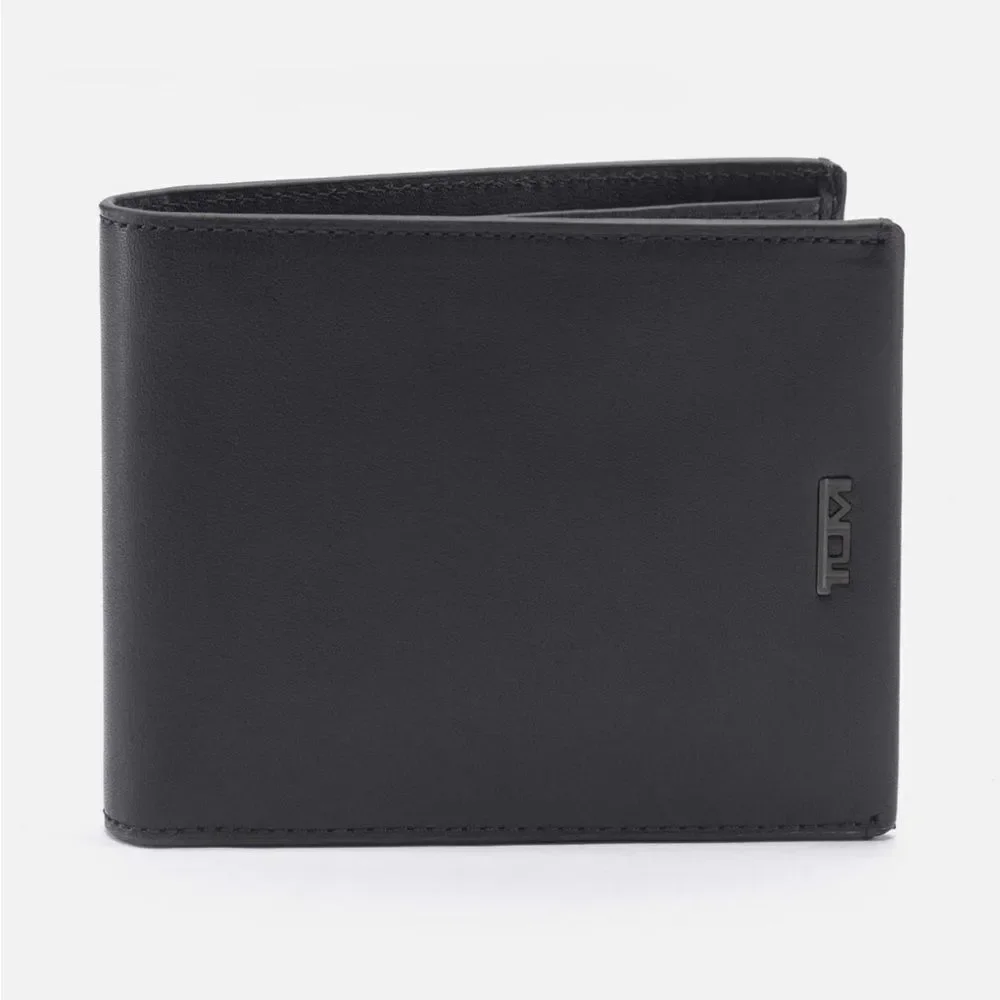 TUMI 299989 Nassau Double Billfold Wallet ID 4 Card Pockets RFID Lock Black